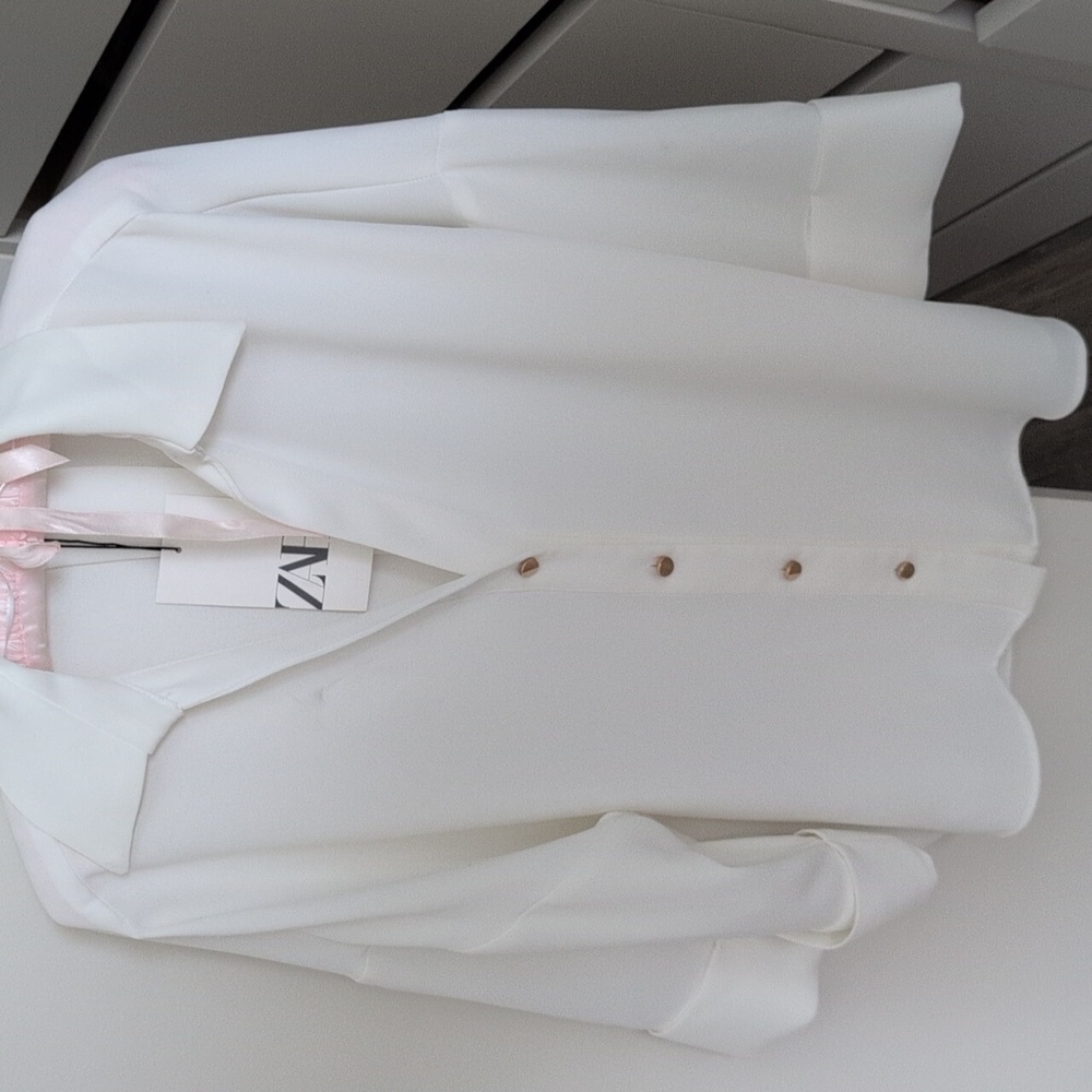 Zara V-Neck Blouse - Picture 2 of 8